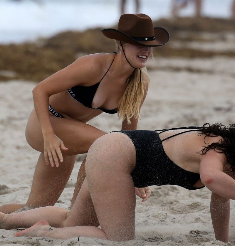 Eugenie Bouchard Nip Slip - Fappenist