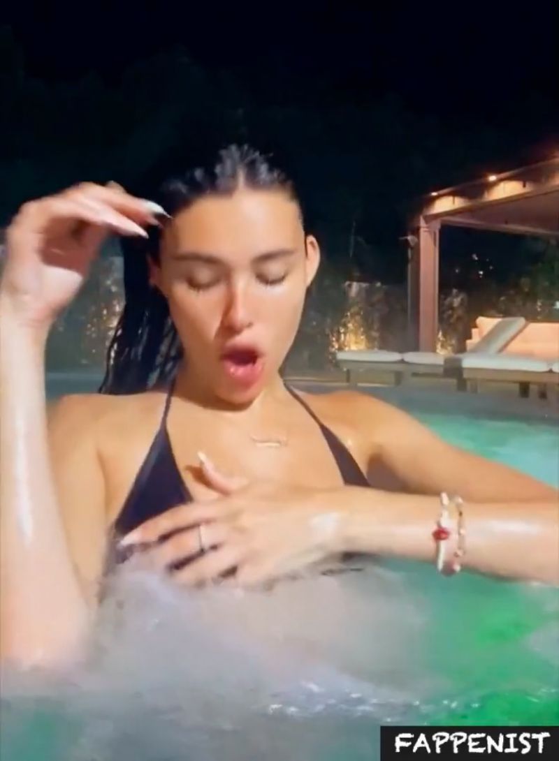 Madison Beer Nip Slip Video.