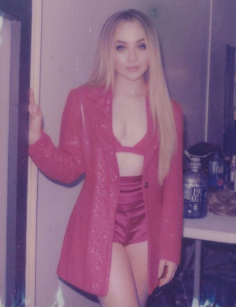 Sabrina carpenter fappening