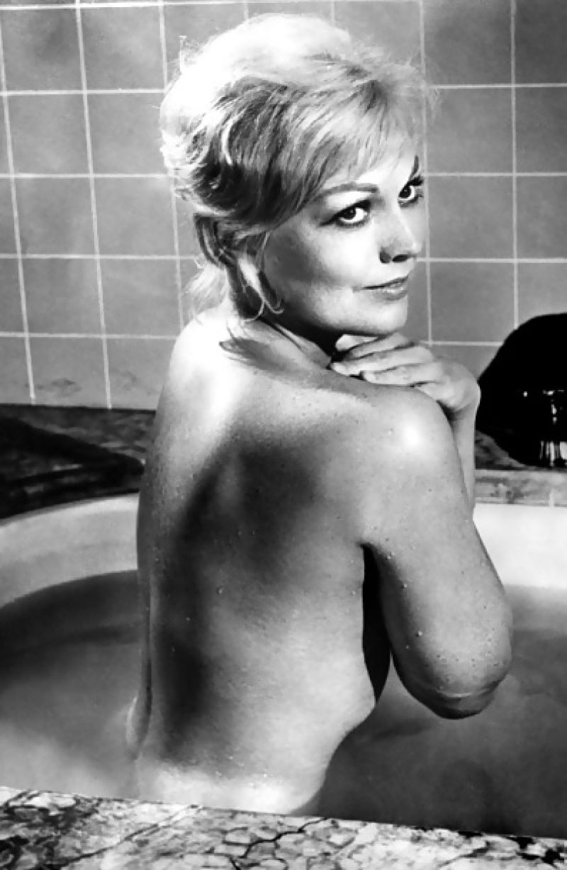 Kim novak topless