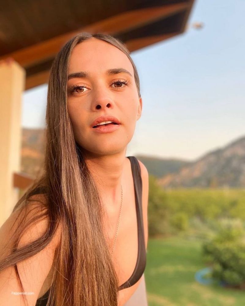 Hande soral sex scene