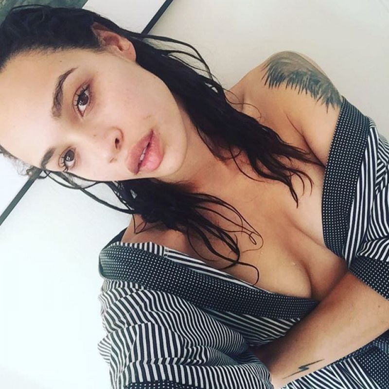 Cleopatra Coleman Tits