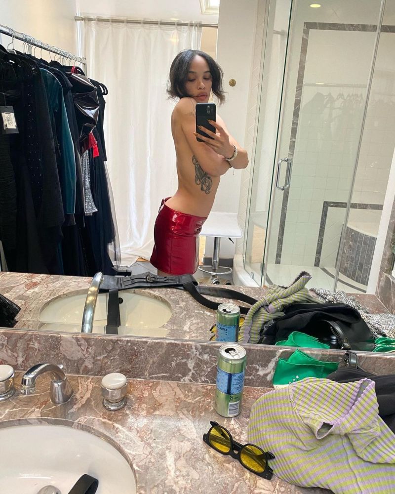 Cleopatra Coleman Nude Onlyfans Leaks