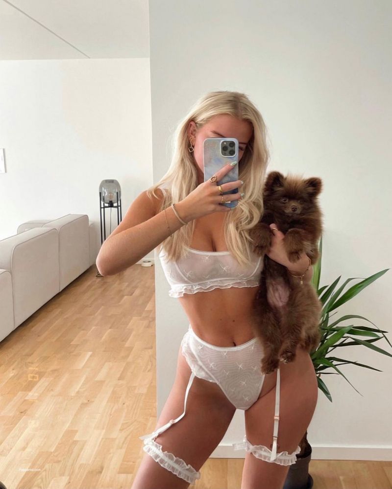 Josefine simone dahl nøgen