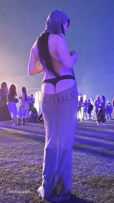 Noah Cyrus Sexy Ass Topless at Coachella