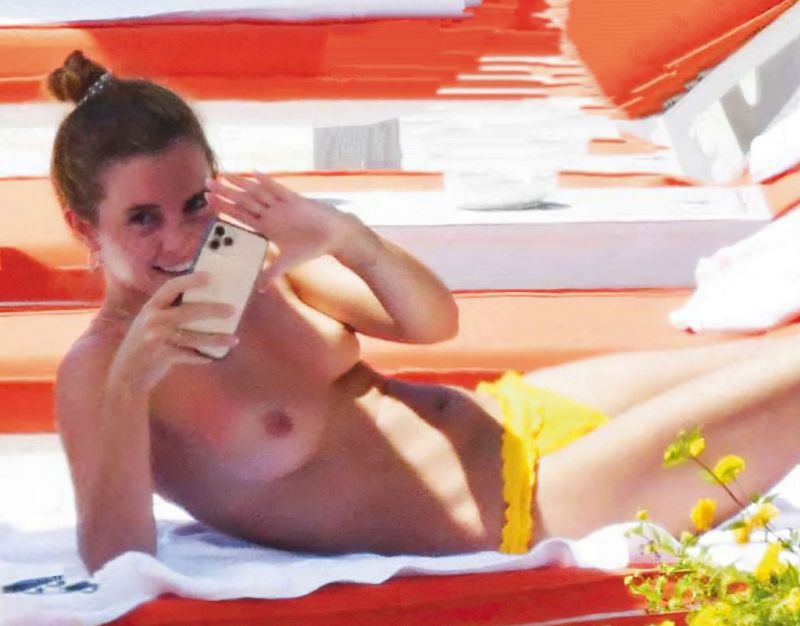 Emma Watson Nude Caught - Fappenist