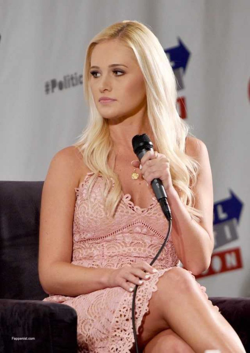 Tomi Lahren Tits