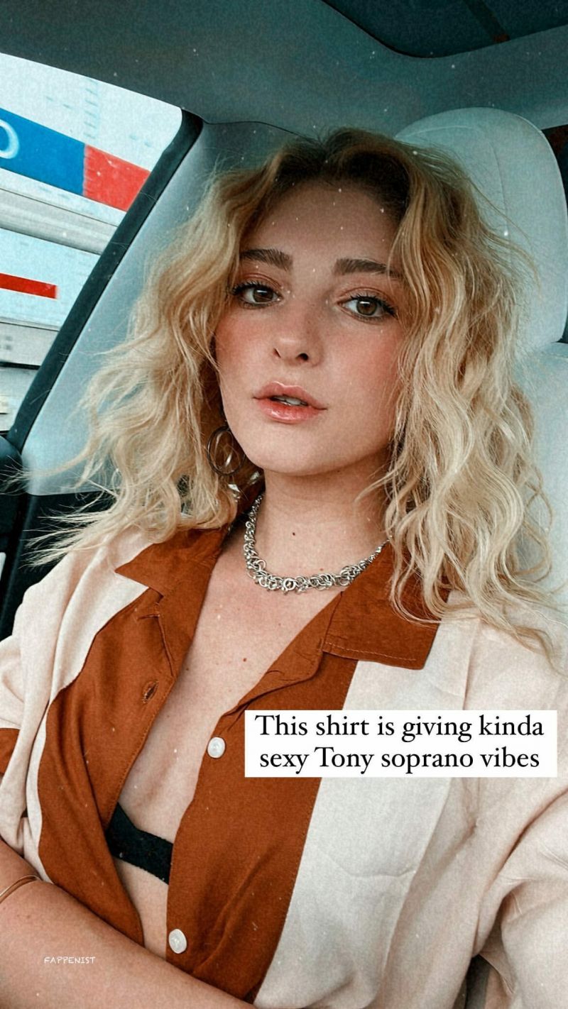 Willow Shields Big Tits Nipples Pokies Fappenist My Xxx Hot Girl