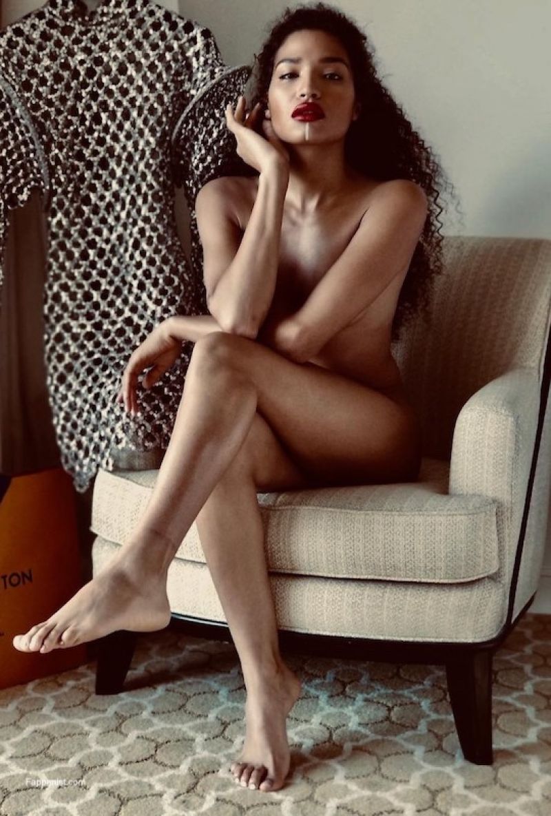 Indya Moore Nude Photo Collection. 