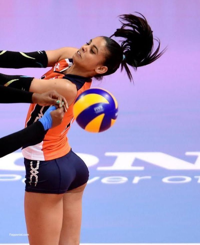 Winifer Fernandez Sexy Tits and Ass Photo Collection. 