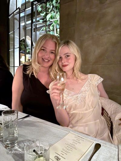 Elle Fanning Nipples