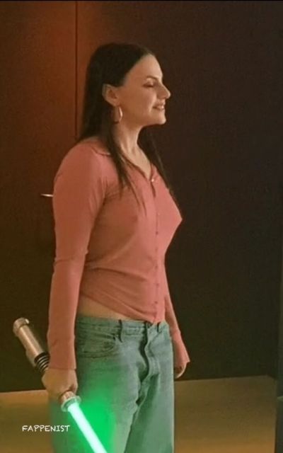 Dafne Keen Nipples Pokies