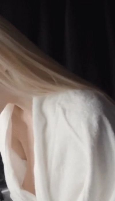 Anya Taylor-Joy Nip Slip Wardrobe Malfunction Video