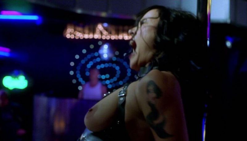 Jennifer tilly topless