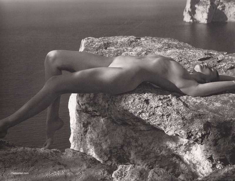 Maryna Linchuk Nude Photo Collection. 