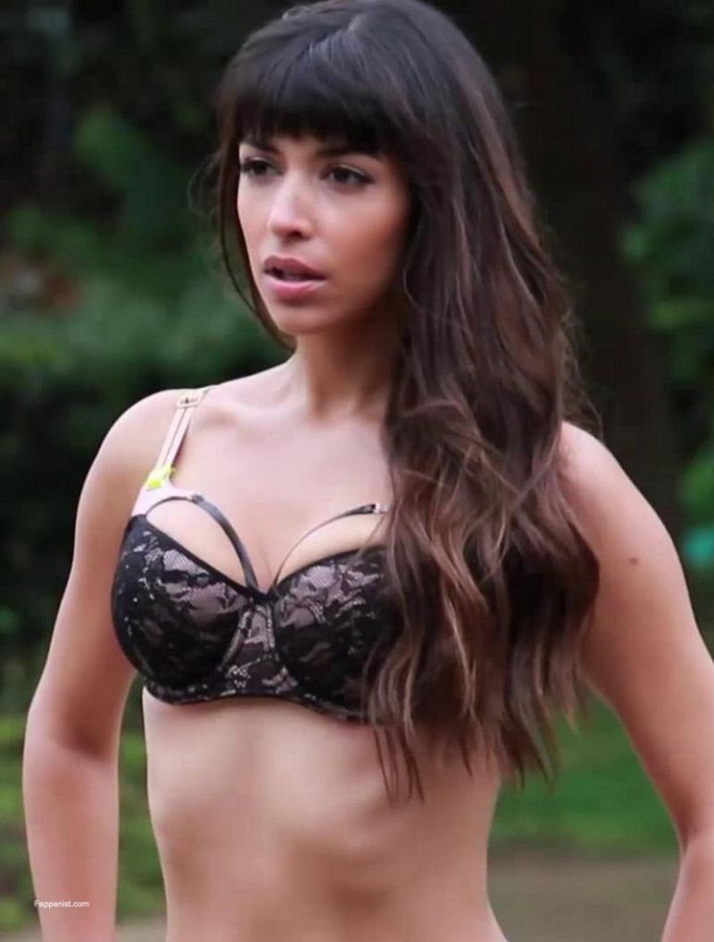 Hannah Simone Sexy Tits and Ass Photo Collection. 