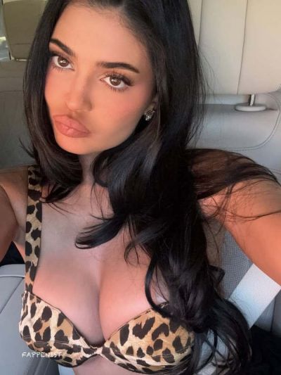 Kylie Jenner Big Tits Car Selfie