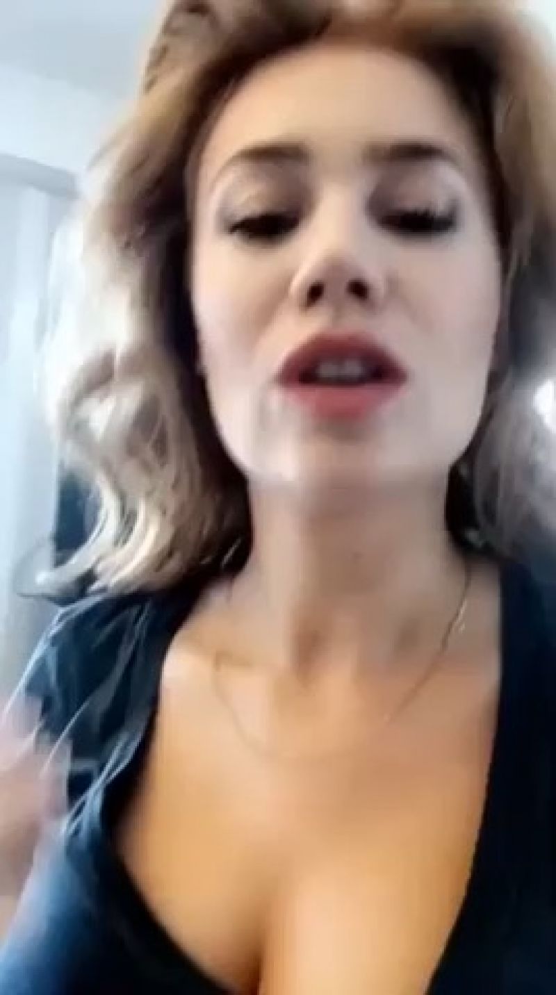 Tits palina Palina Rojinski