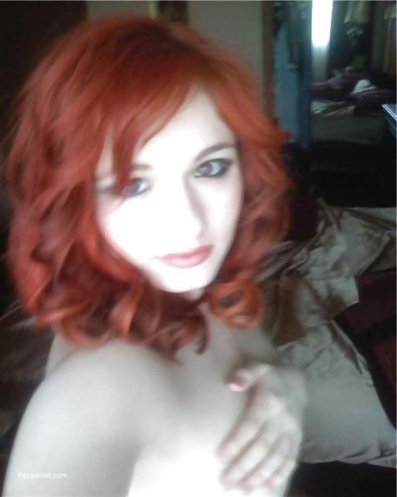 Scarlett Bordeaux Nude Photo Collection Leak - Fappenist