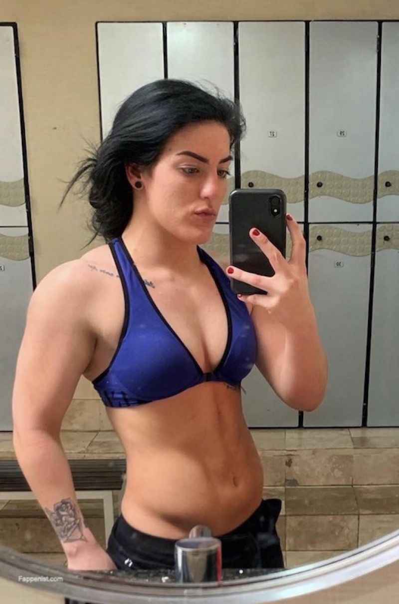 Tessa Blanchard Sexy Tits and Ass Photo Collection. 