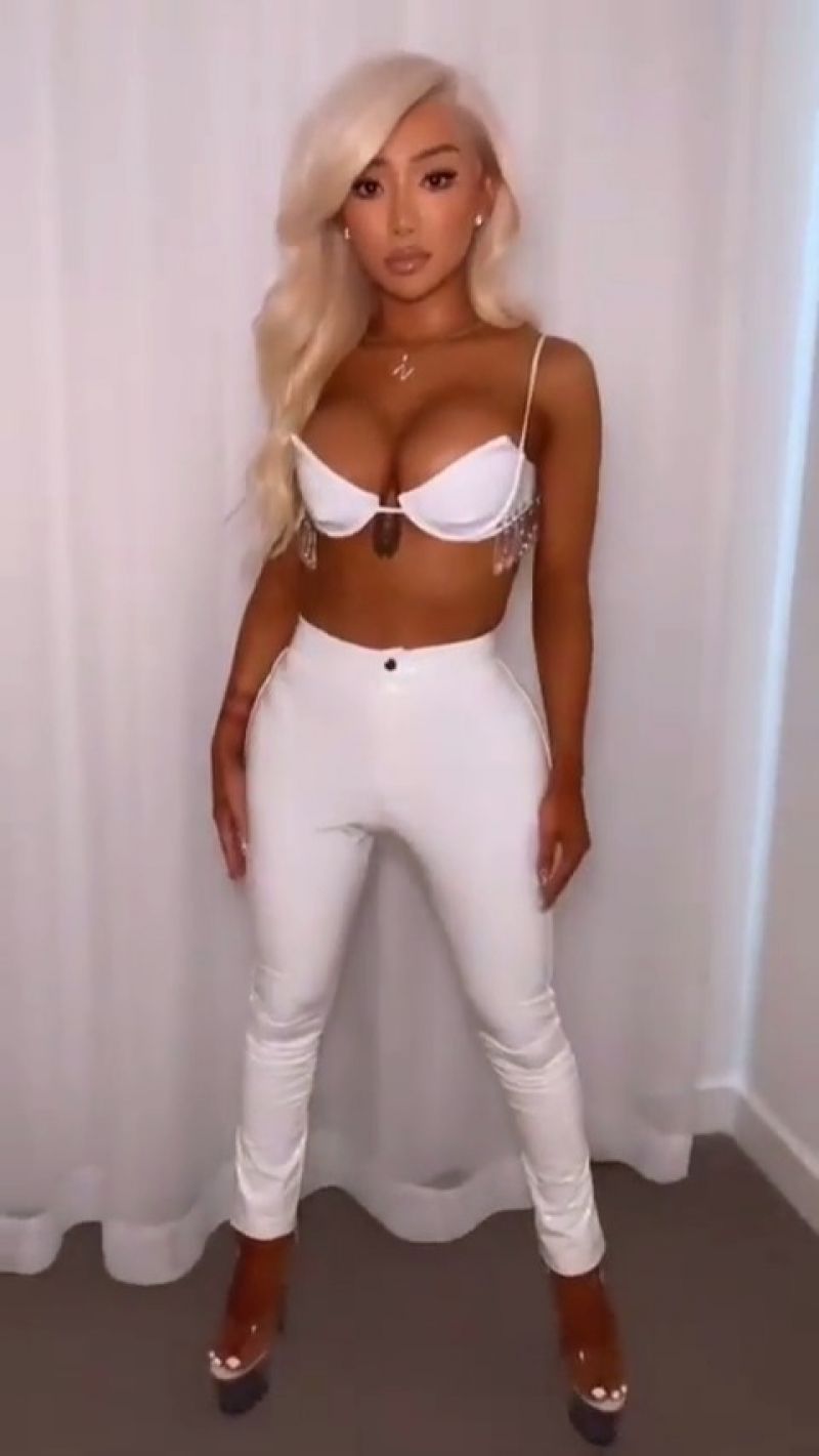 Nikita Show Porn - Nikita Dragun Ass and Boobs - Fappenist