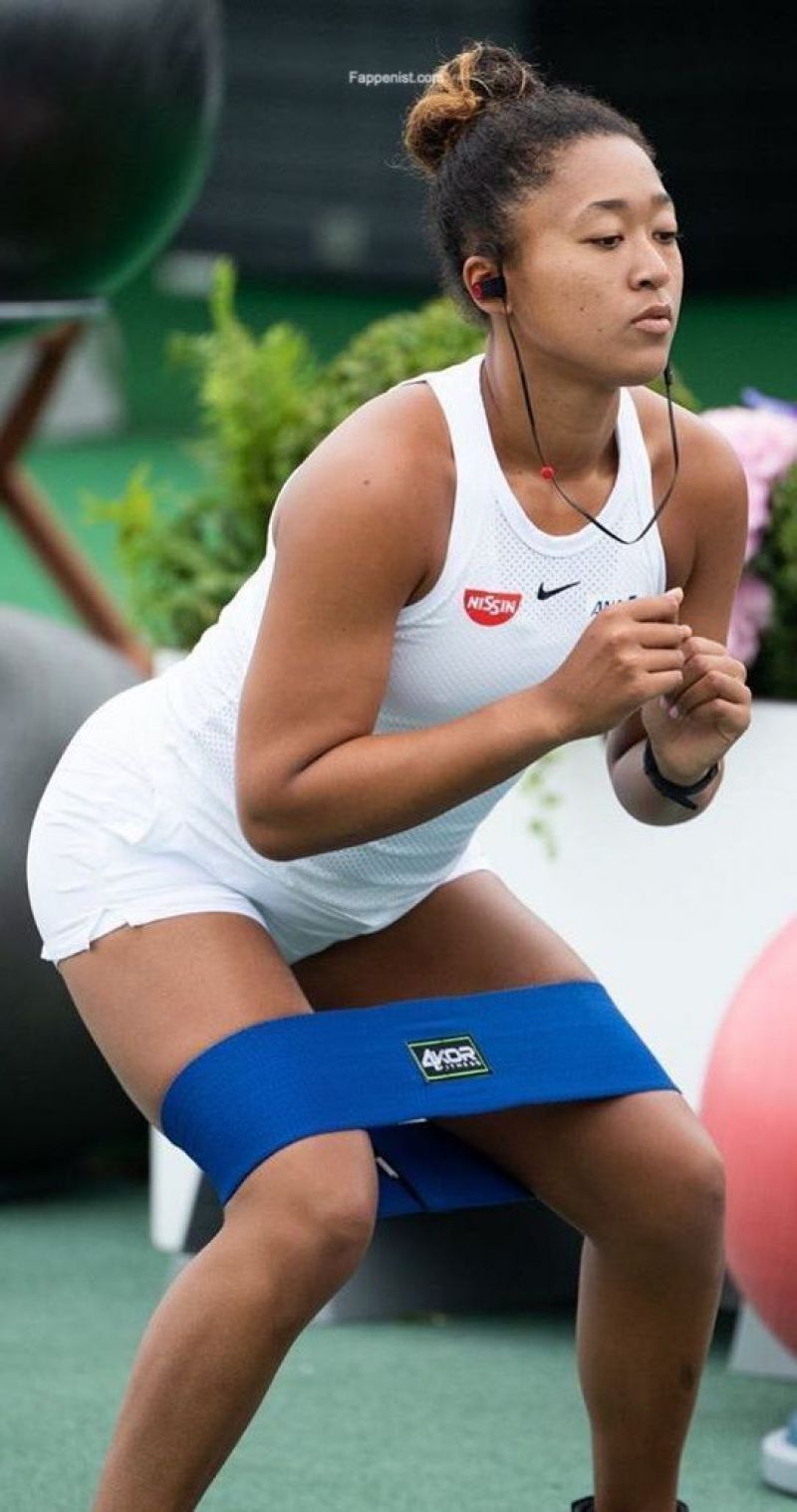 Naomi osaka tits