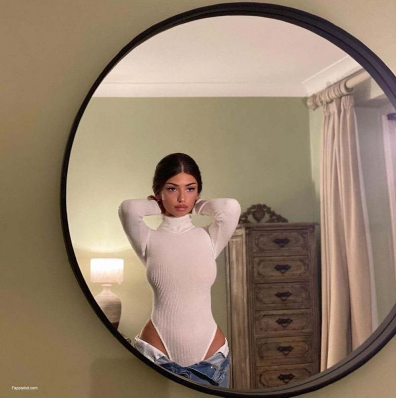 Mimi Keene Nude and Sexy Photo Collection. 