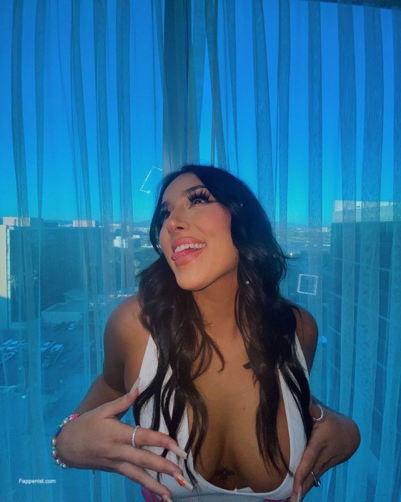 Brynne Marie Sexy Tits and Ass Photo Collection - Fappenist