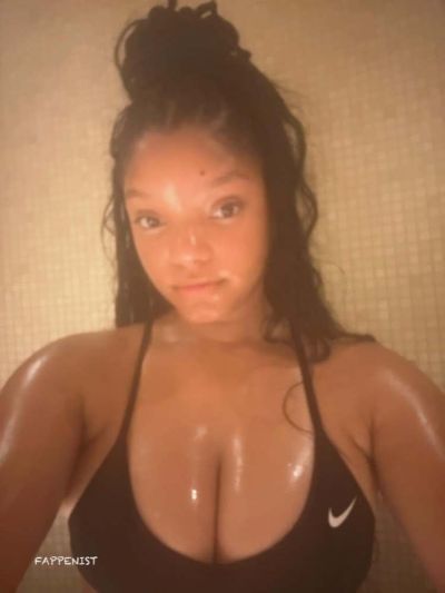Halle Bailey Sweaty Big Tits