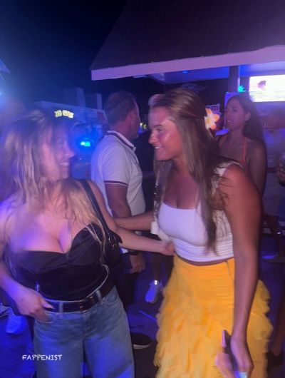 Sydney Sweeney Big Tits in Florida