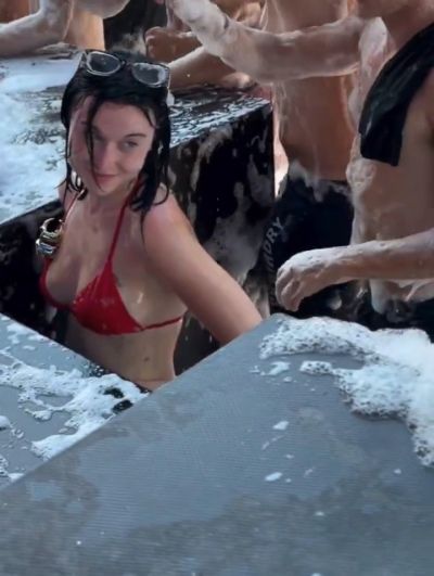 Aora DJ Viral Tits and Ass Video`