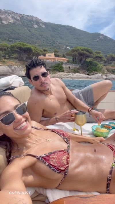 Jessica Alba Tits and Ass in Italy