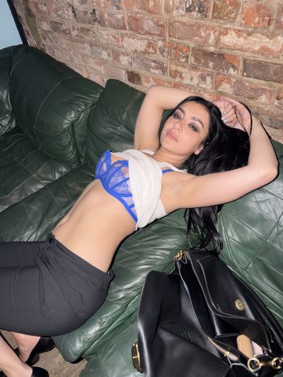 Charli XCX Nude Tits