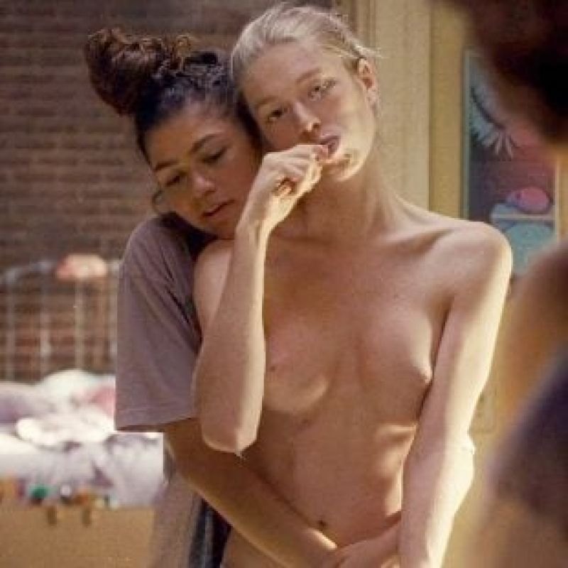 Zendaya Nude and Sexy Photo Collection. 