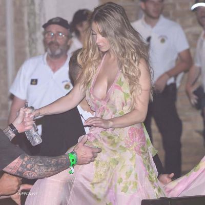 Sydney Sweeney Big Tits in Venice