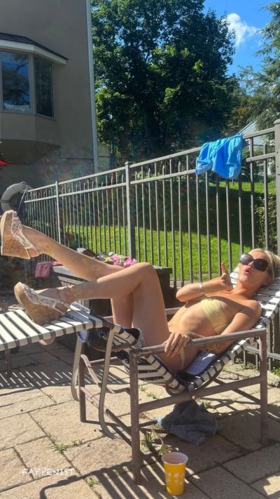 Grace VanderWaal Tits Tanning