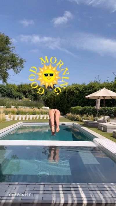 Julianne Hough Sexy Ass Diving