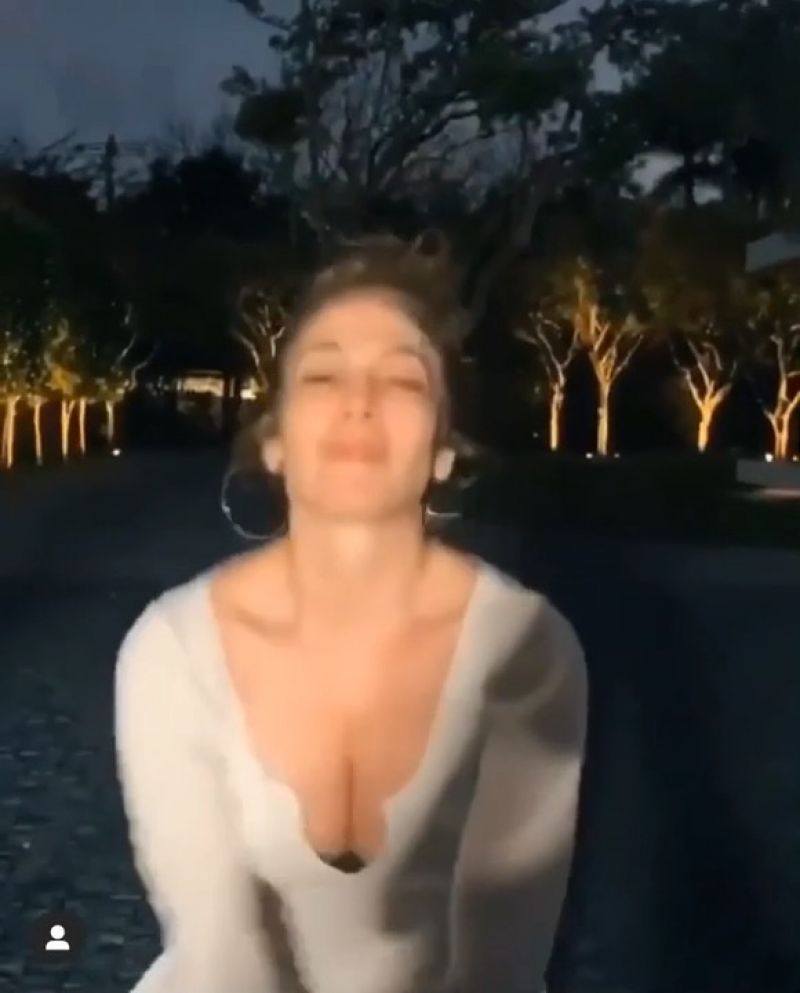 J Lo Tits