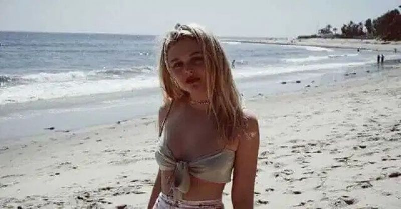 Emily Alyn Lind Sexy