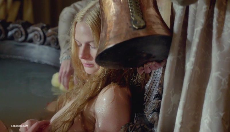 White Queen Nude