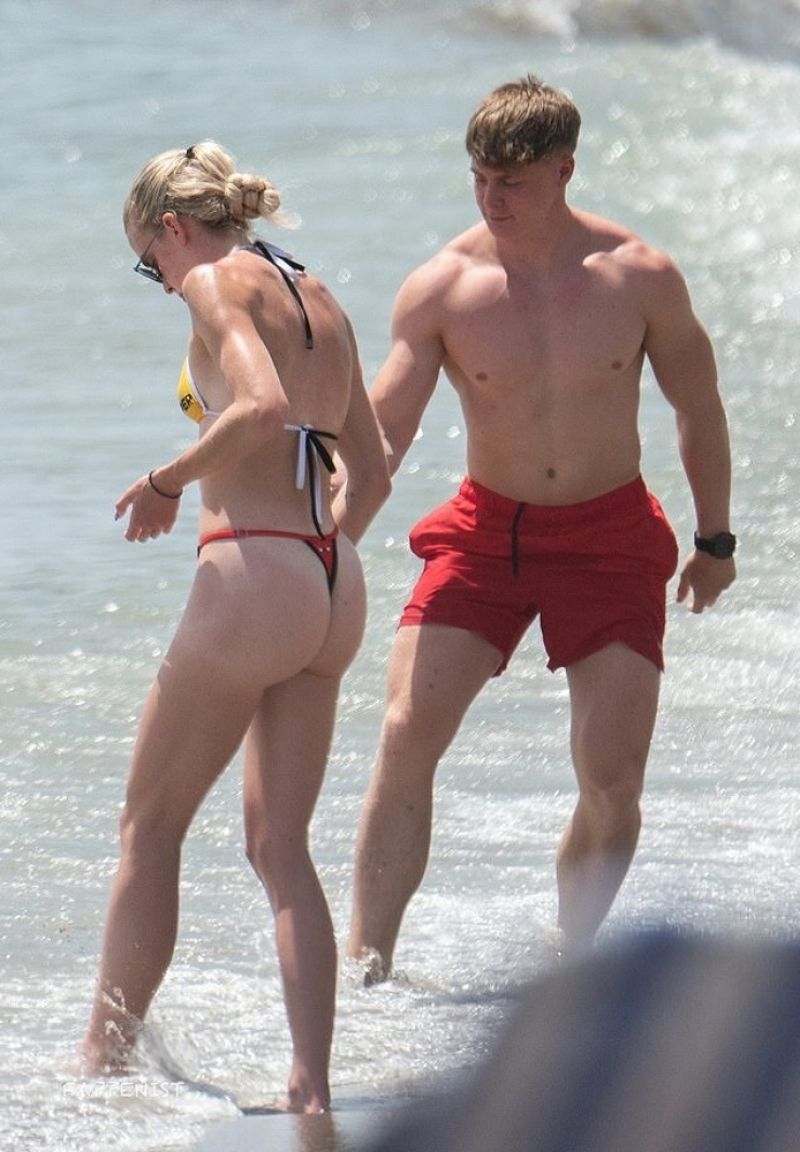 Keely hodgkinson butt