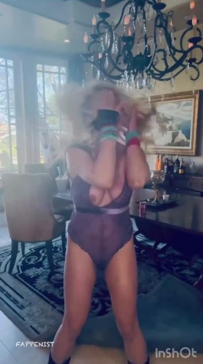 Britney Spears Nude Big Tits Nip Slip