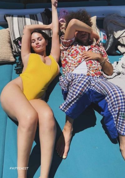 Selena Gomez Big Tits Yellow Swimsuit
