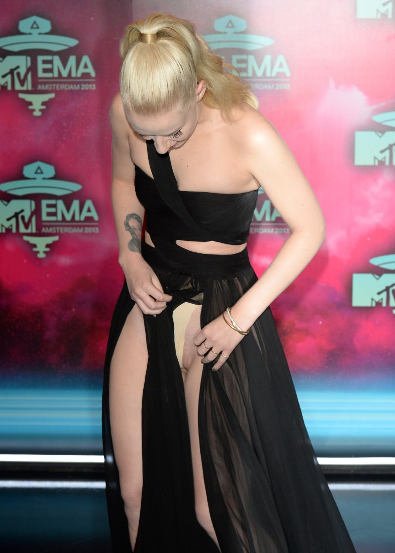 Iggy Azalea Pussy Slip Wardrobe Malfunction Fappenist