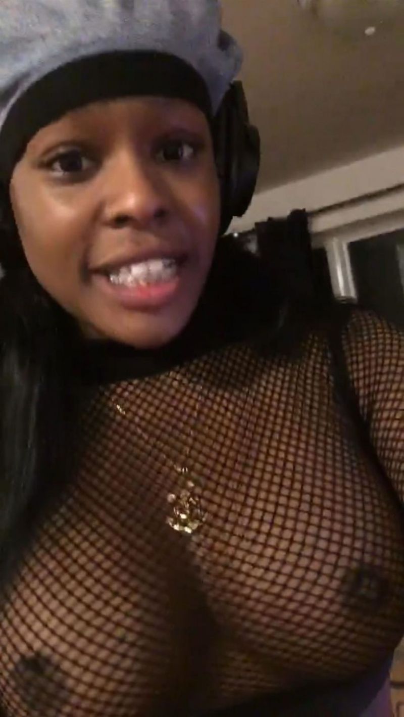 Azealia Banks Leaks Her Own Nudes To Promote Escapades