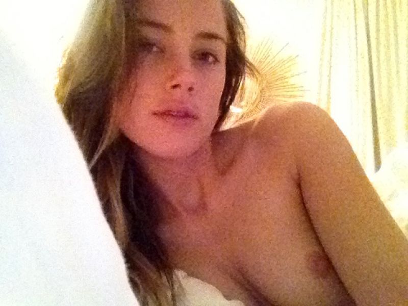 Amber Heard Nude Photo Collection Leak. 