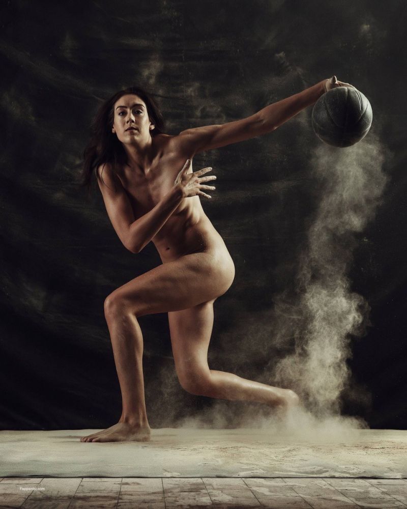 Breanna Stewart Nude Photo Collection. 