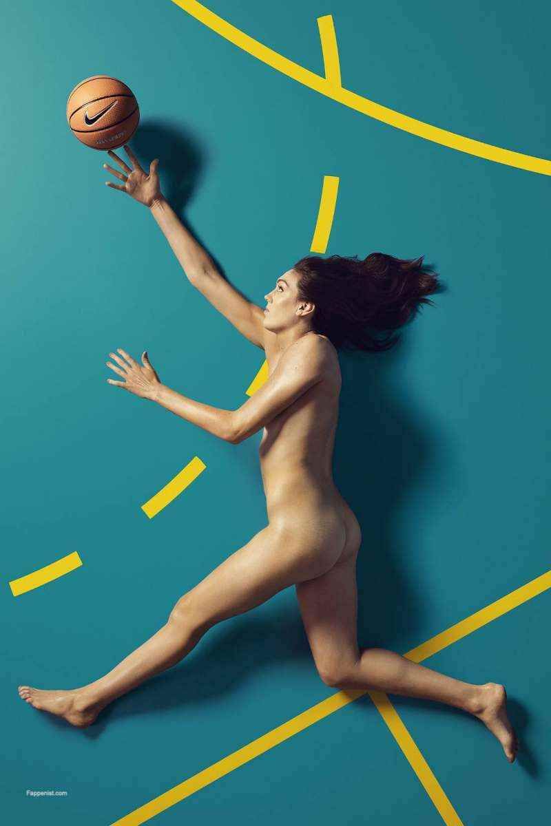 Breanna Stewart Nude Photo Collection. 