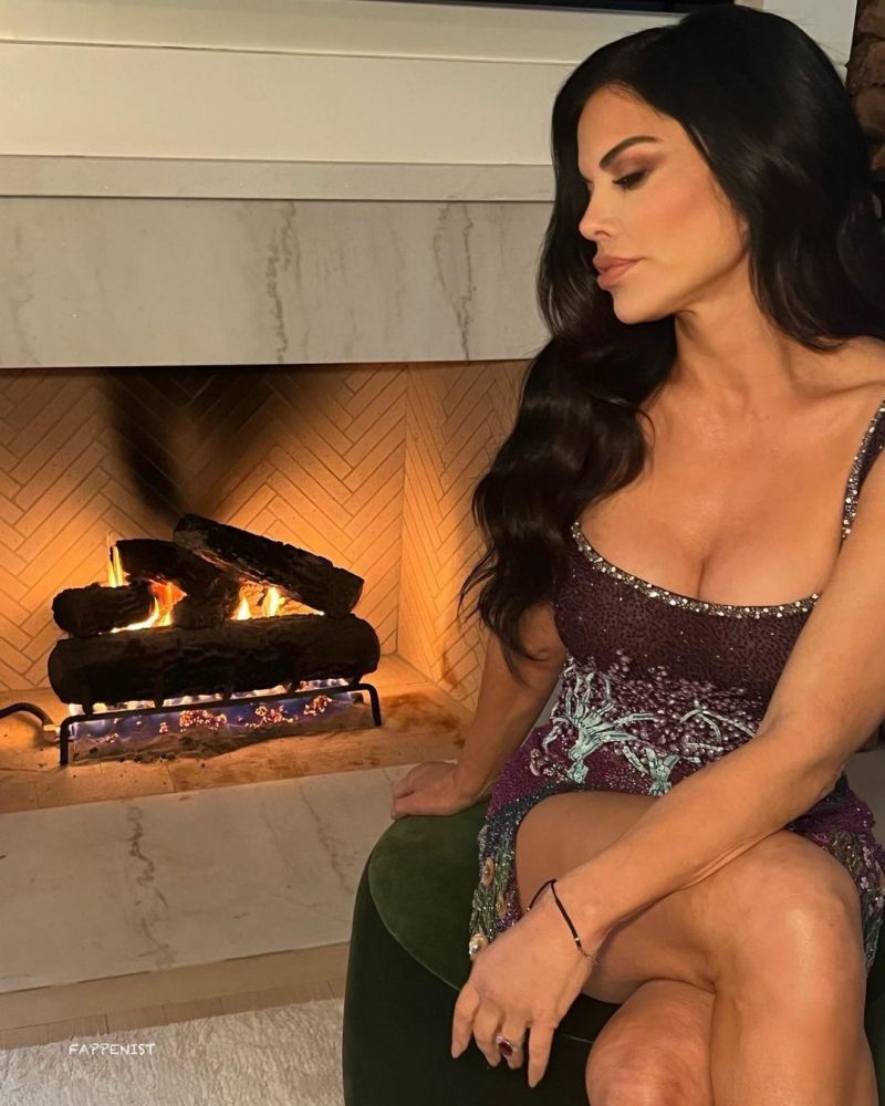 Lauren sanchez nip slip