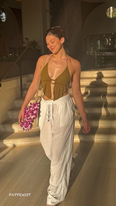 Kira Kosarin Braless Big Tits